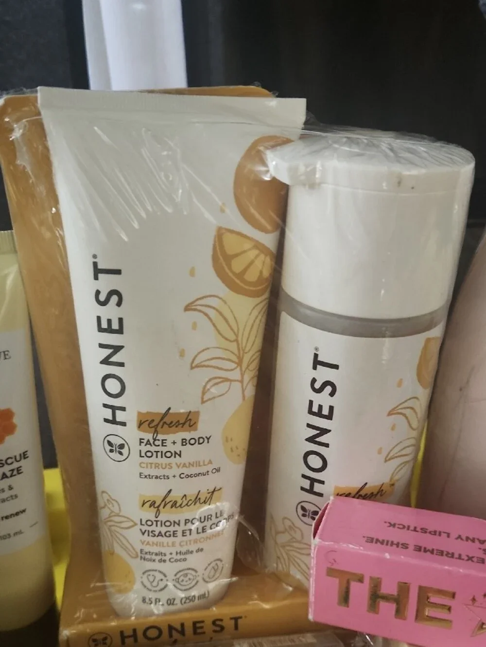 22 Piece Beauty Box